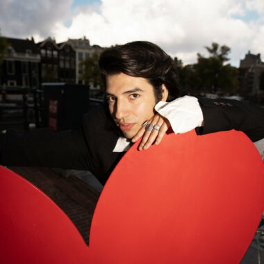 Oliver Aron - Cheesy